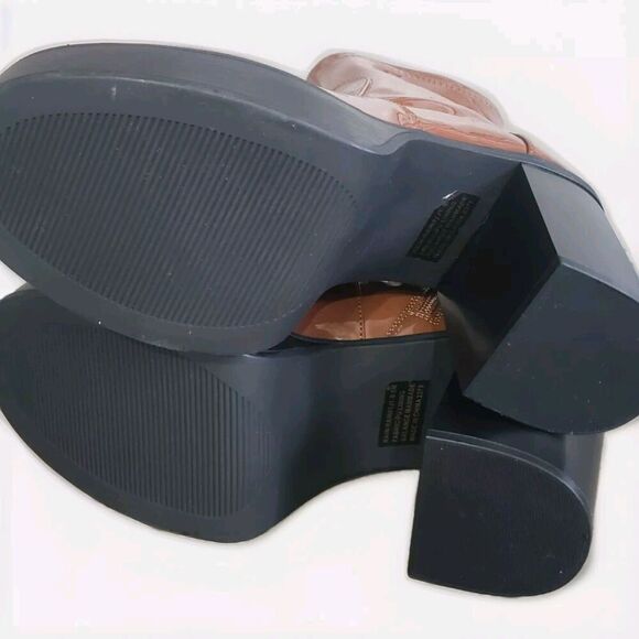 Madden Girl Ankle Boots Women's 9.5 M Cognac Patent Rain Platform Y2K New - Picture 7 of 9